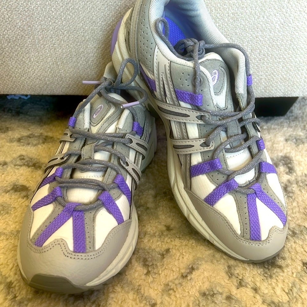 ASICS Women’s Tennis Shoe Brand New